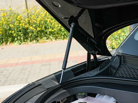 2025 BYD TANG L Image 24